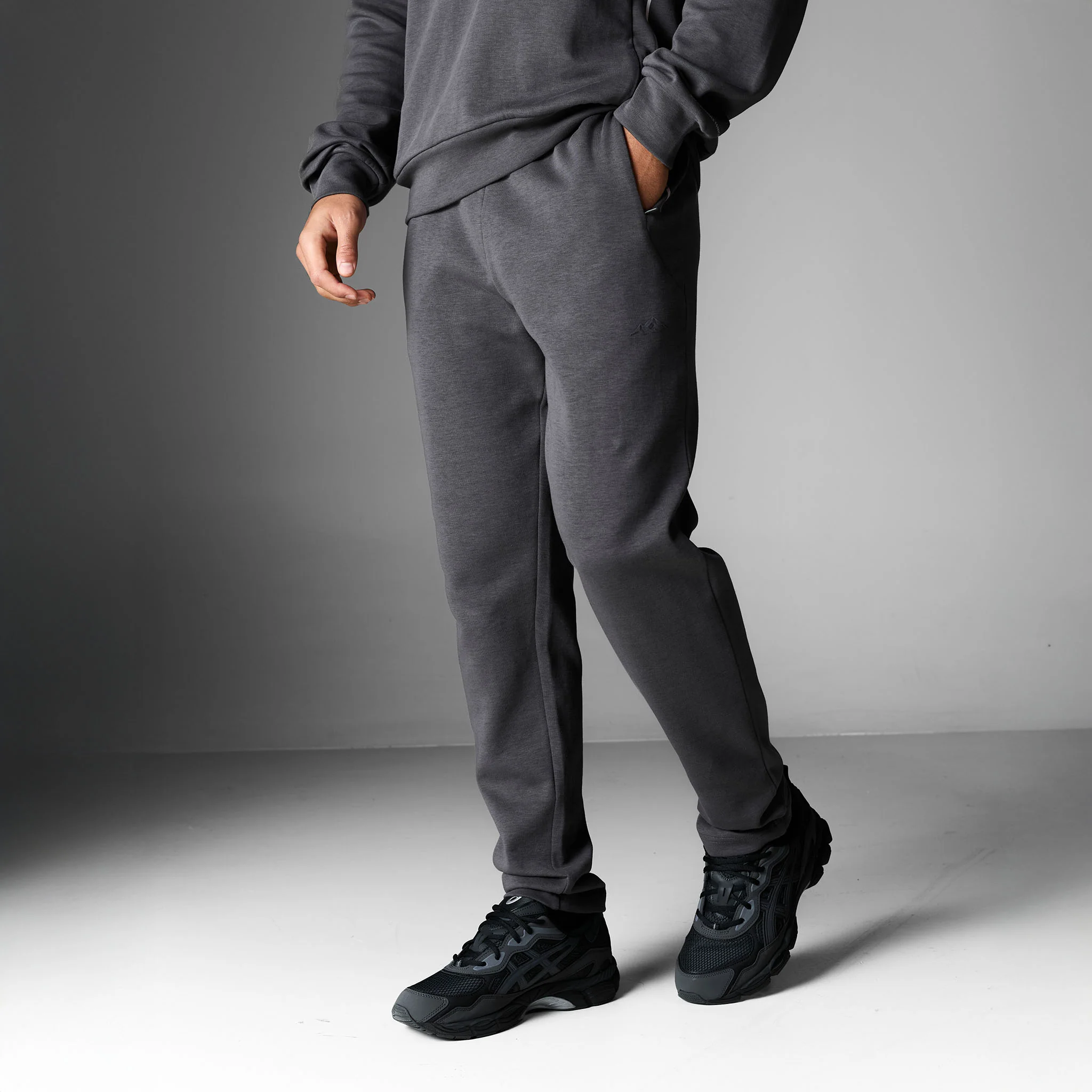 Apex Open Hem Pant | Charcoal - Image 3