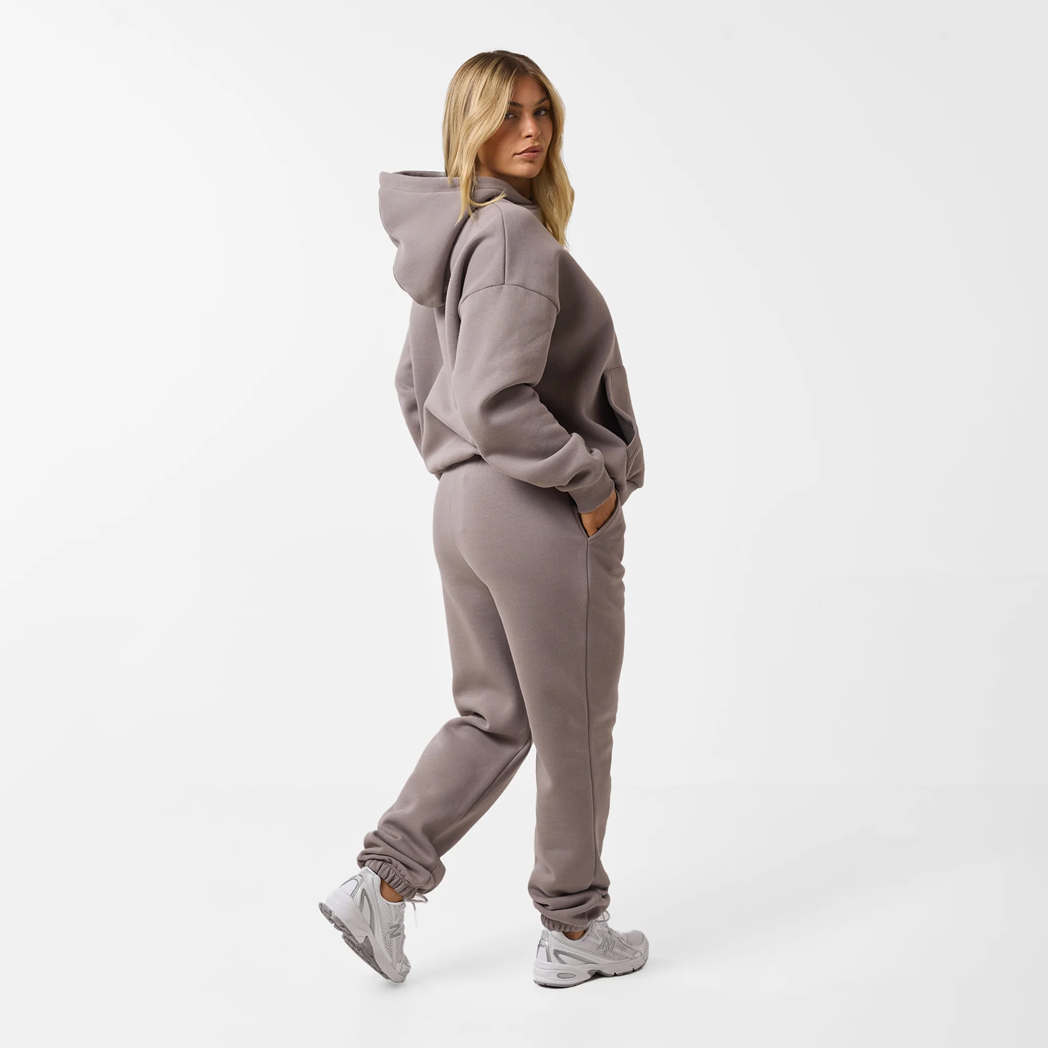 Core Logo Cuffed Jogger | Pebble - Image 4