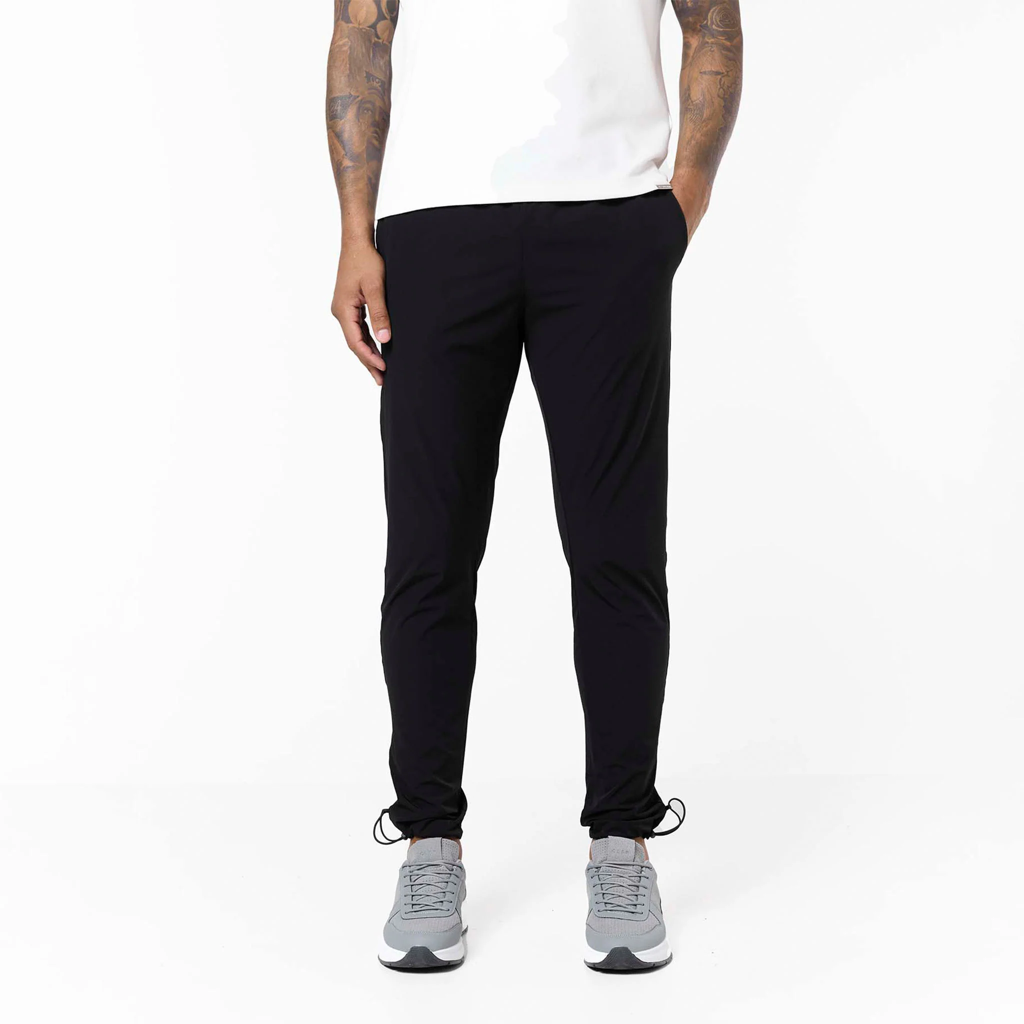 Essential Open Hem Tech Pant | Black - Image 3