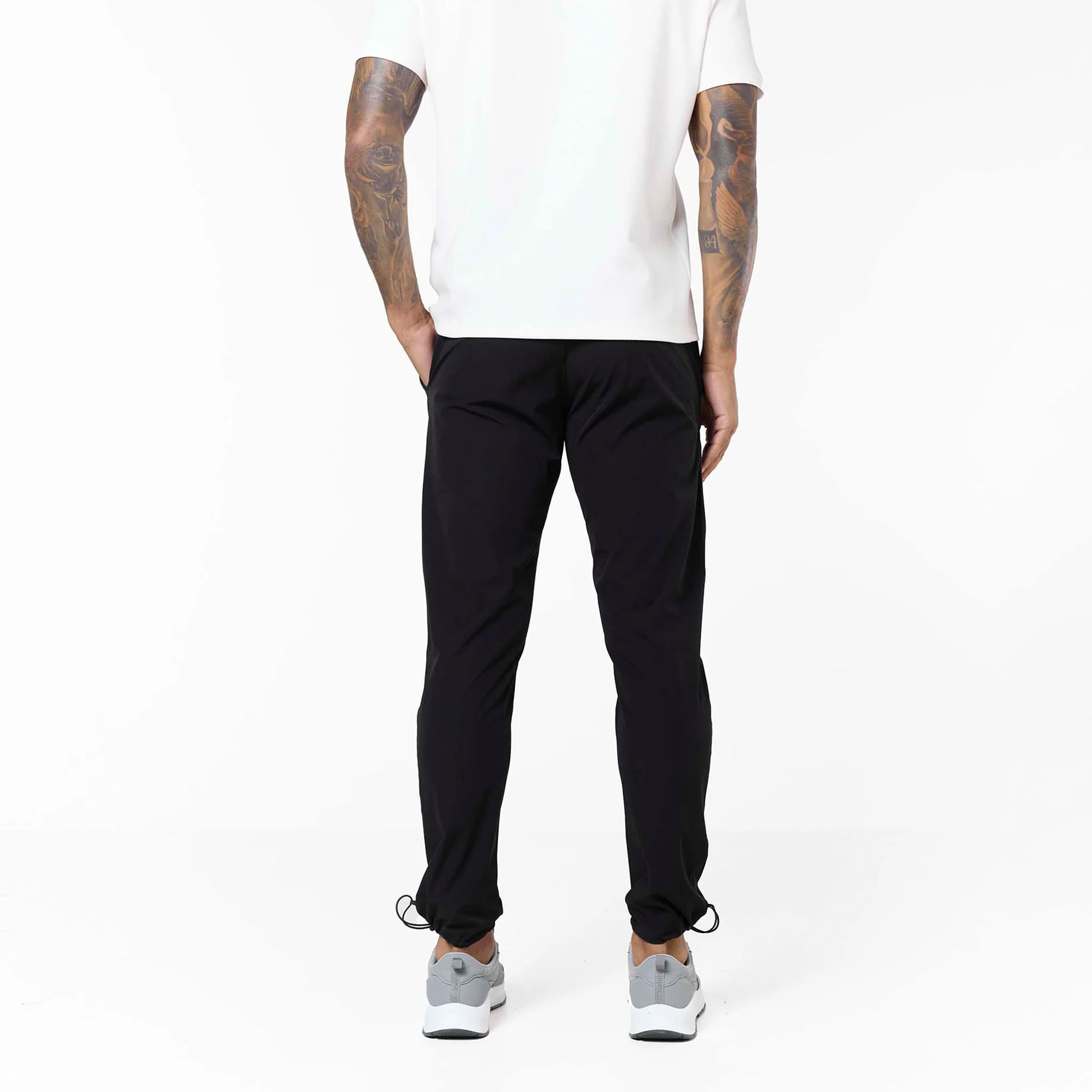 Essential Open Hem Tech Pant | Black - Image 5