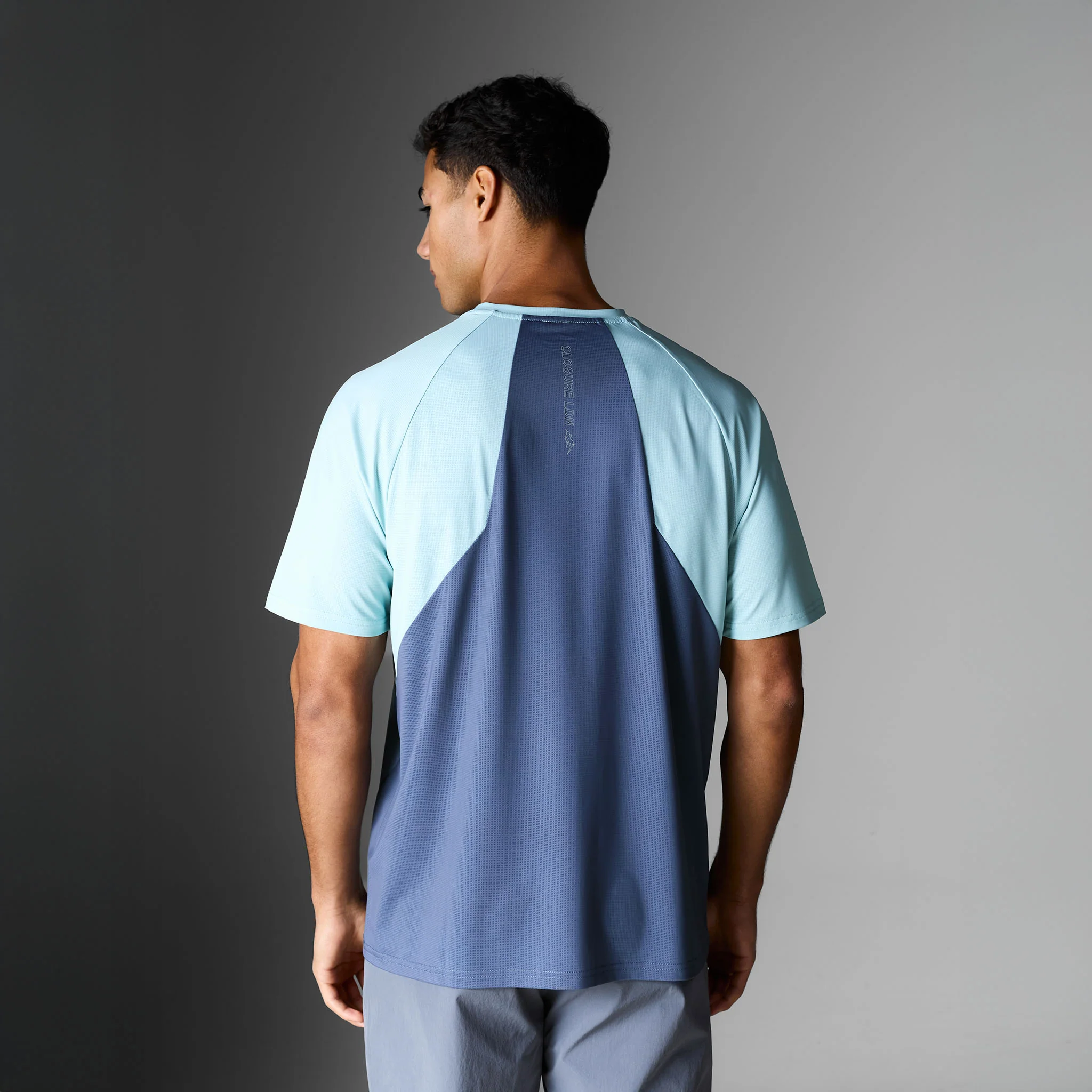 Gradient Motion T-Shirt | Charcoal/Mint - Image 3