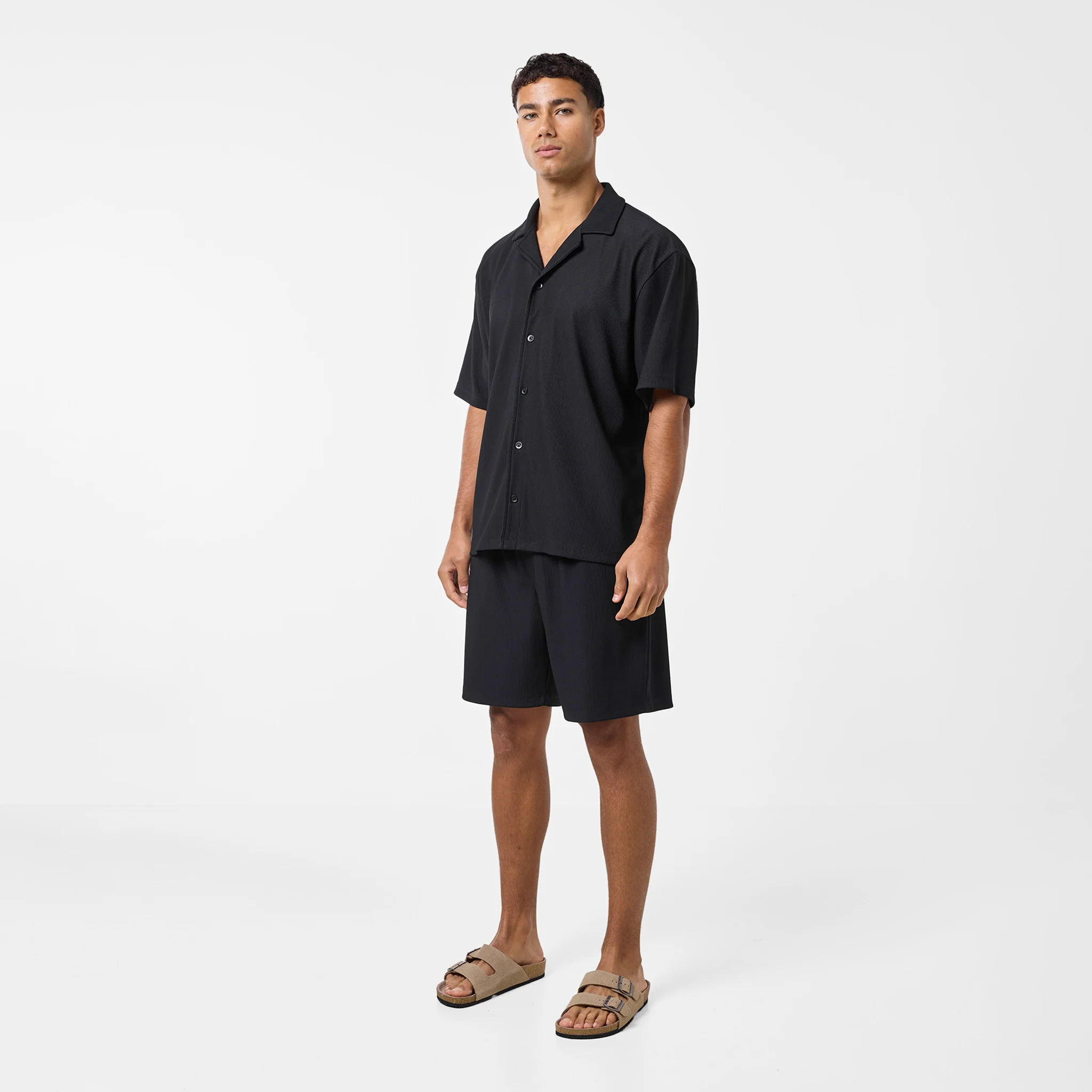Pleated Short | Black - Image 5