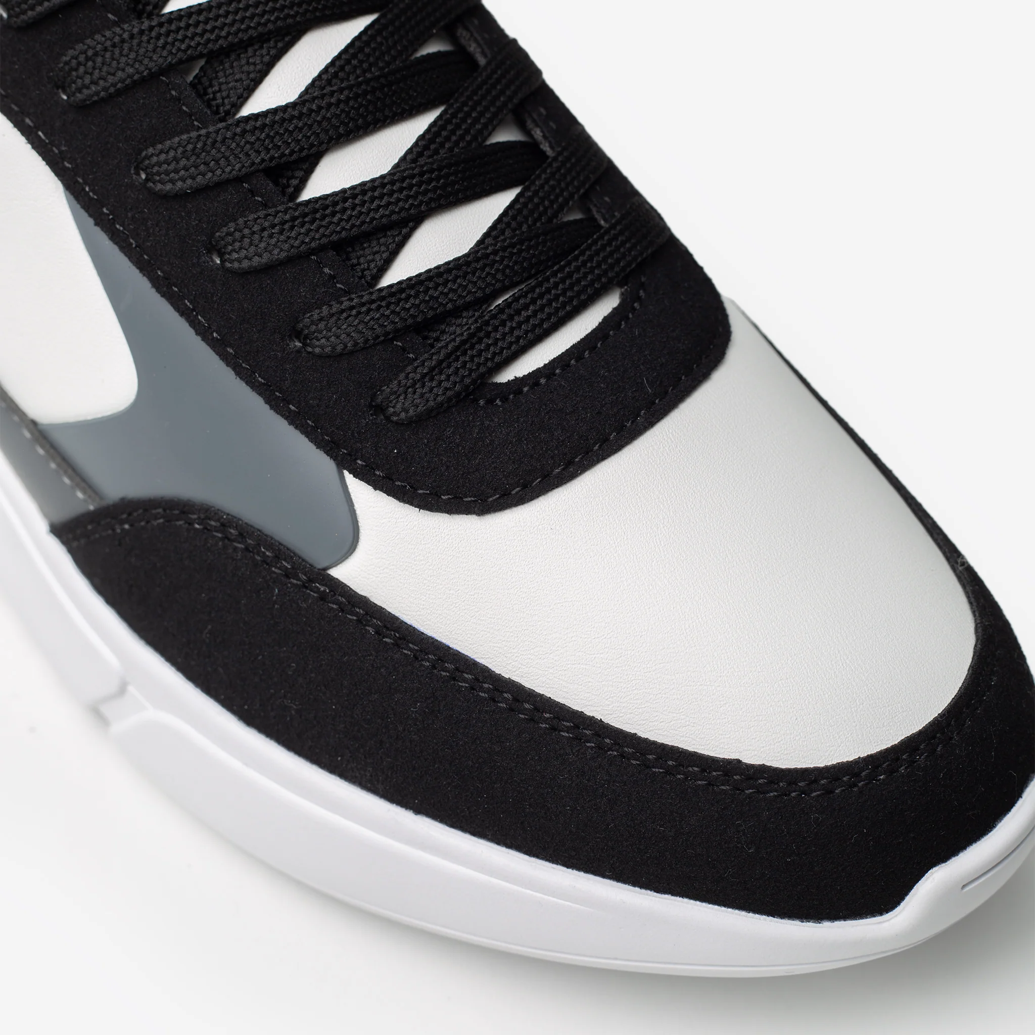 Premium LTHR Runner | White/Black - Image 4