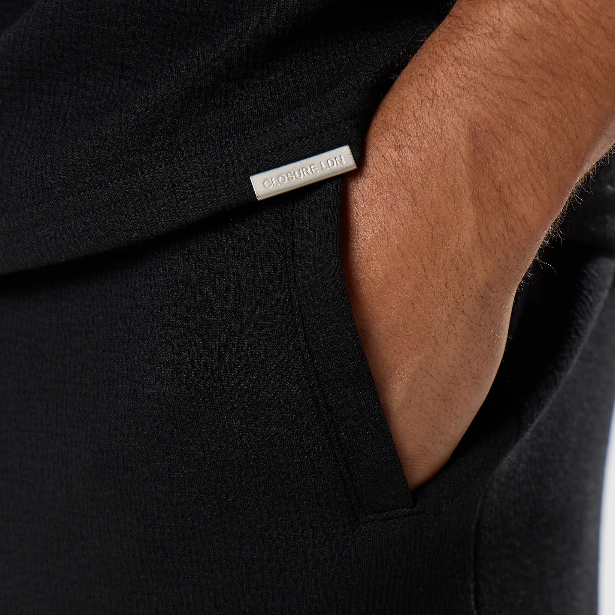 Relaxed Crinkle Twinset | Black - Image 8