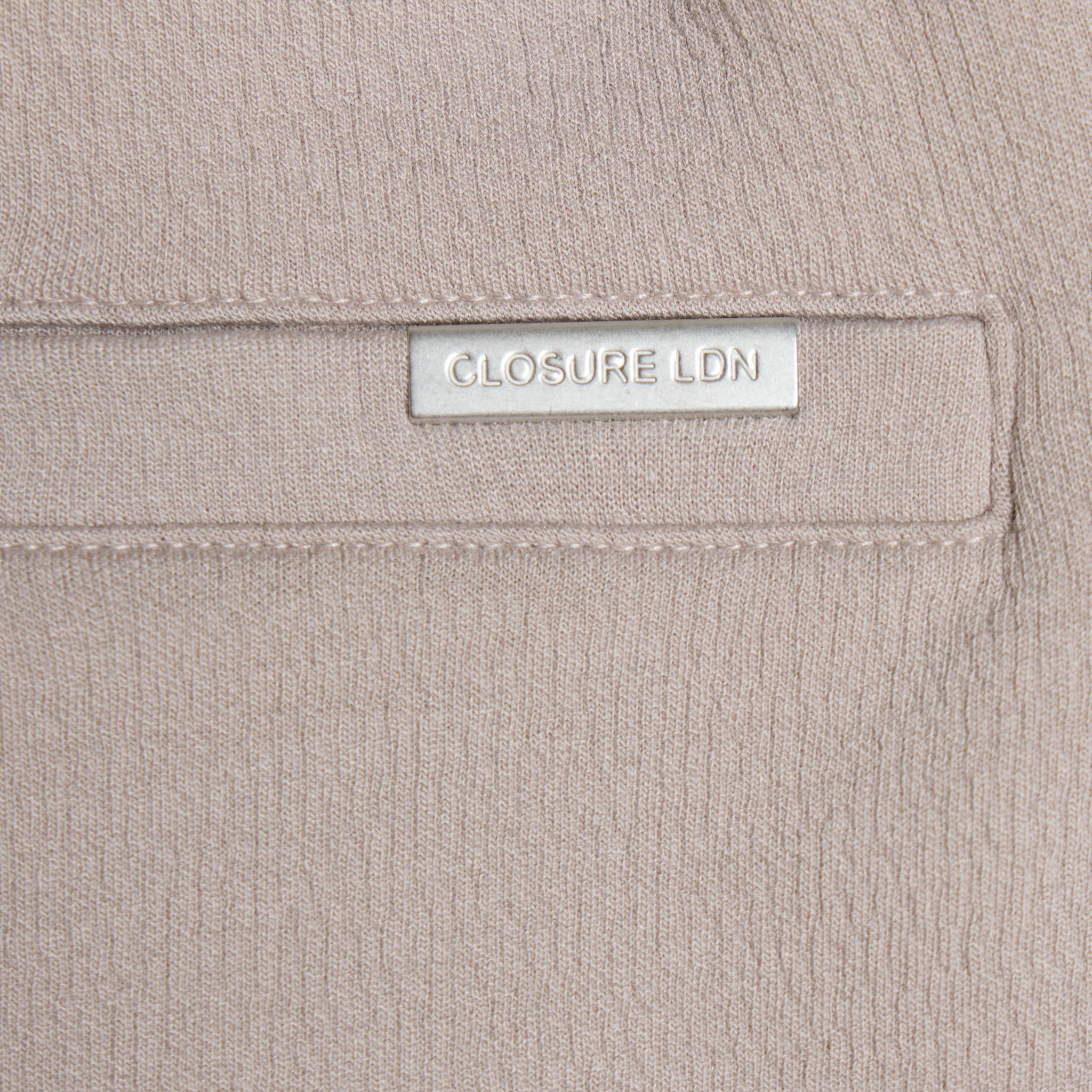 Relaxed Crinkle Twinset | Stone - Image 11