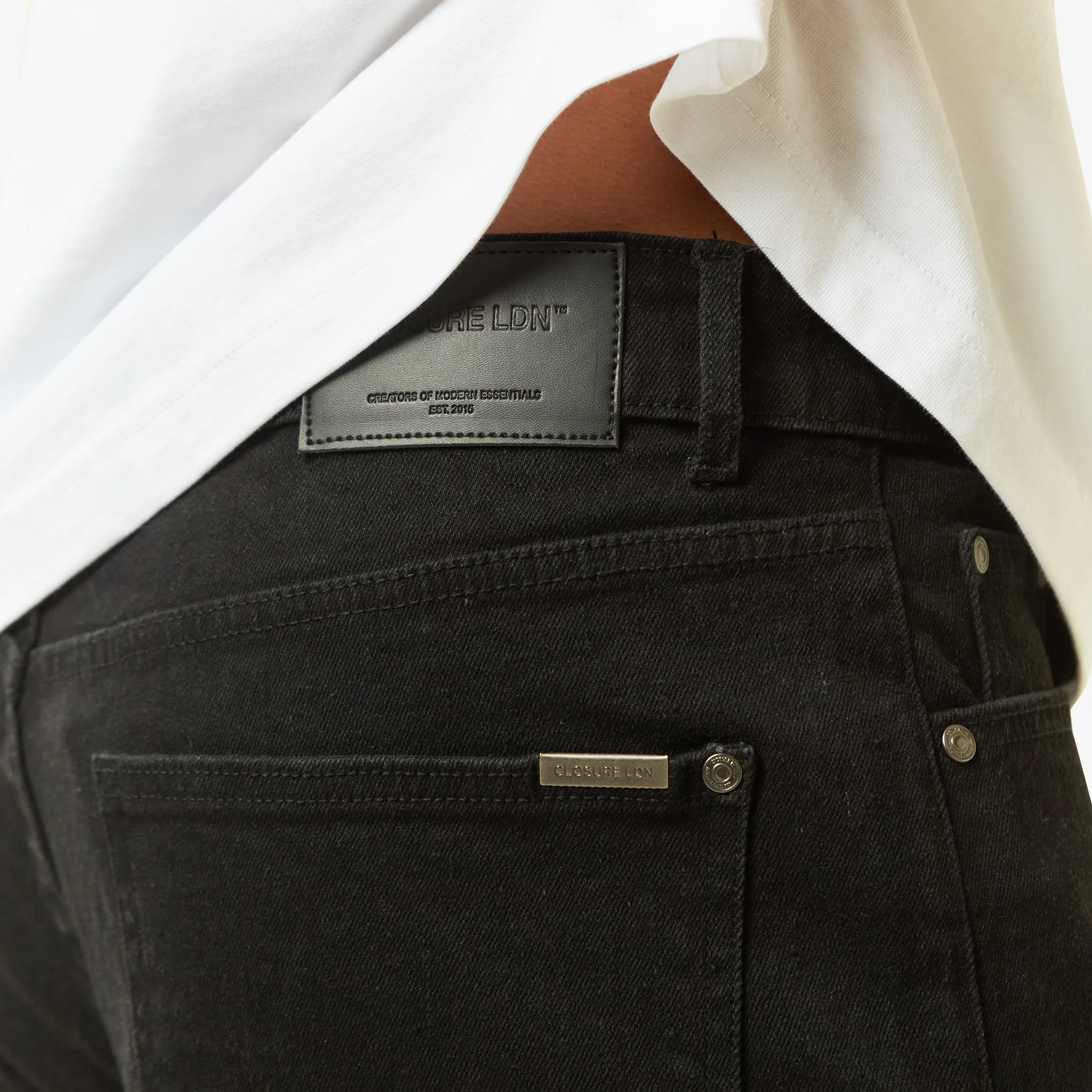 Relaxed Fit Denim Short | Black - Image 4