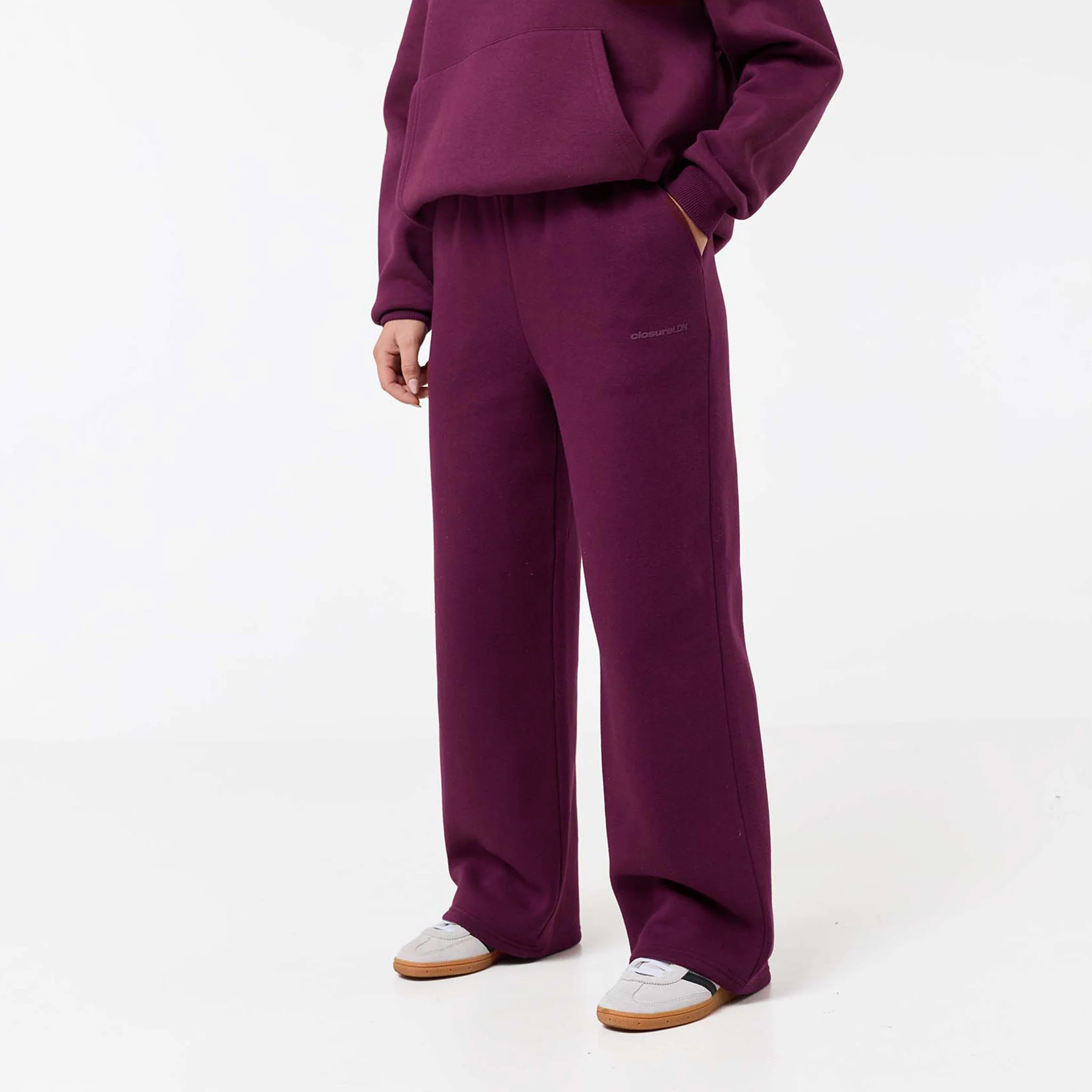 Tonal Core Logo Open Hem Jogger | Plum