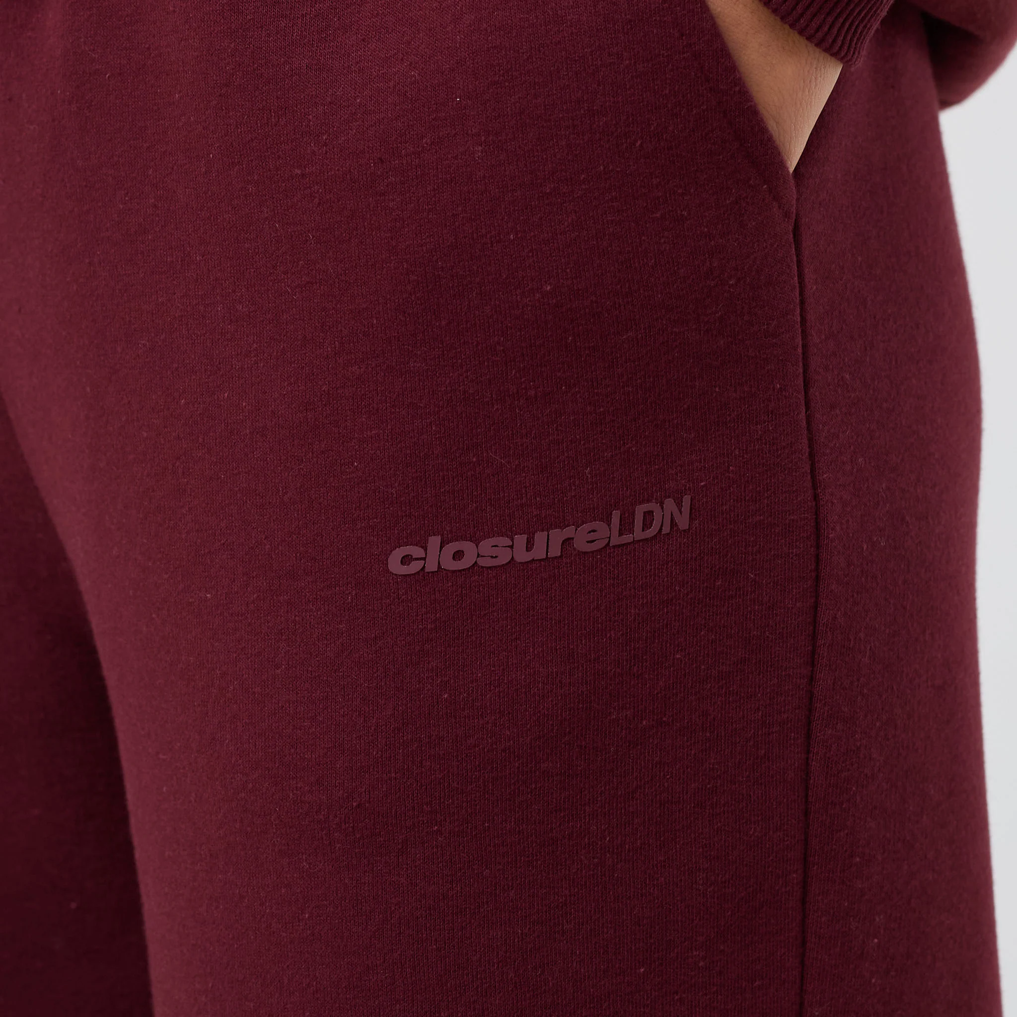 Tonal Core Logo Open Hem Tracksuit | Burgundy - Image 5