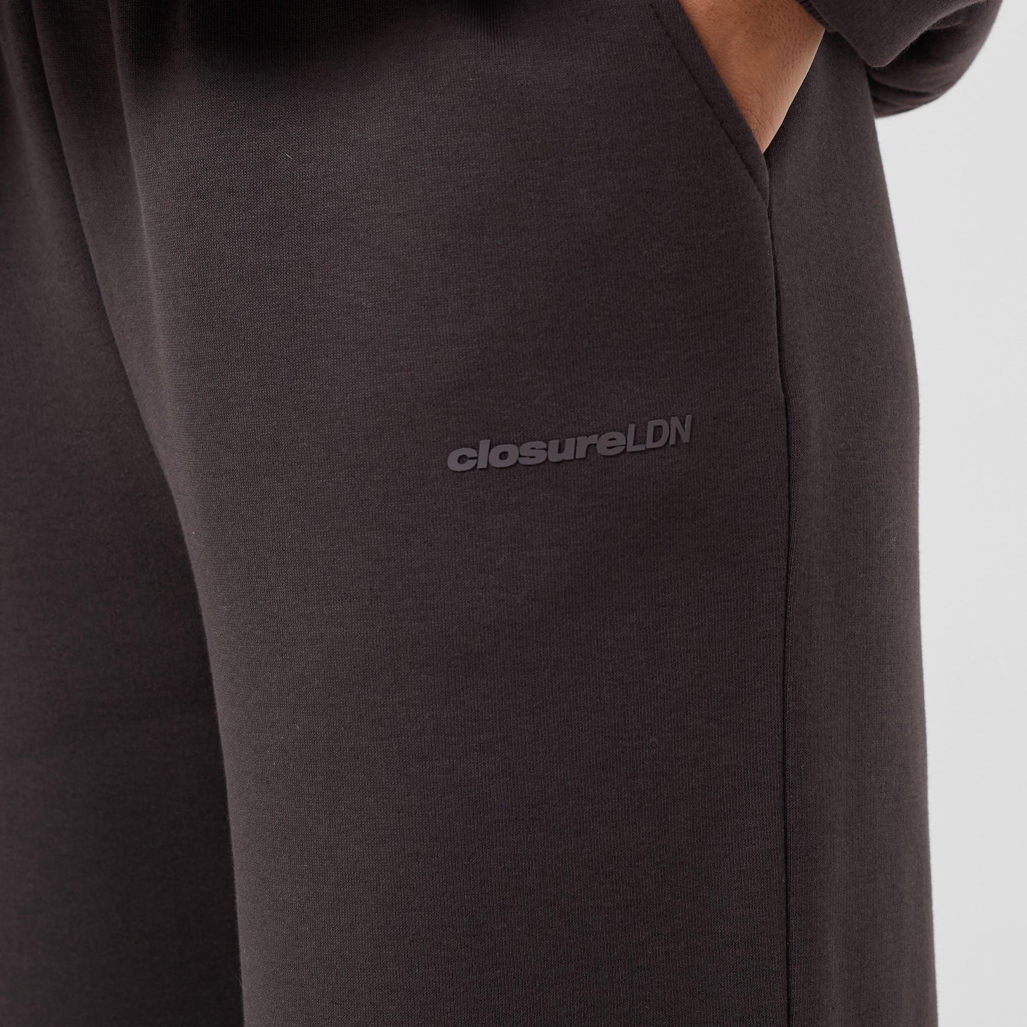 Tonal Core Logo Open Hem Tracksuit | Espresso - Image 5